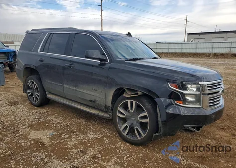 2018 Chevrolet Tahoe K1500 Premier z USA, uszkodzony, nr VIN 1GNSKCKJ8JR167608